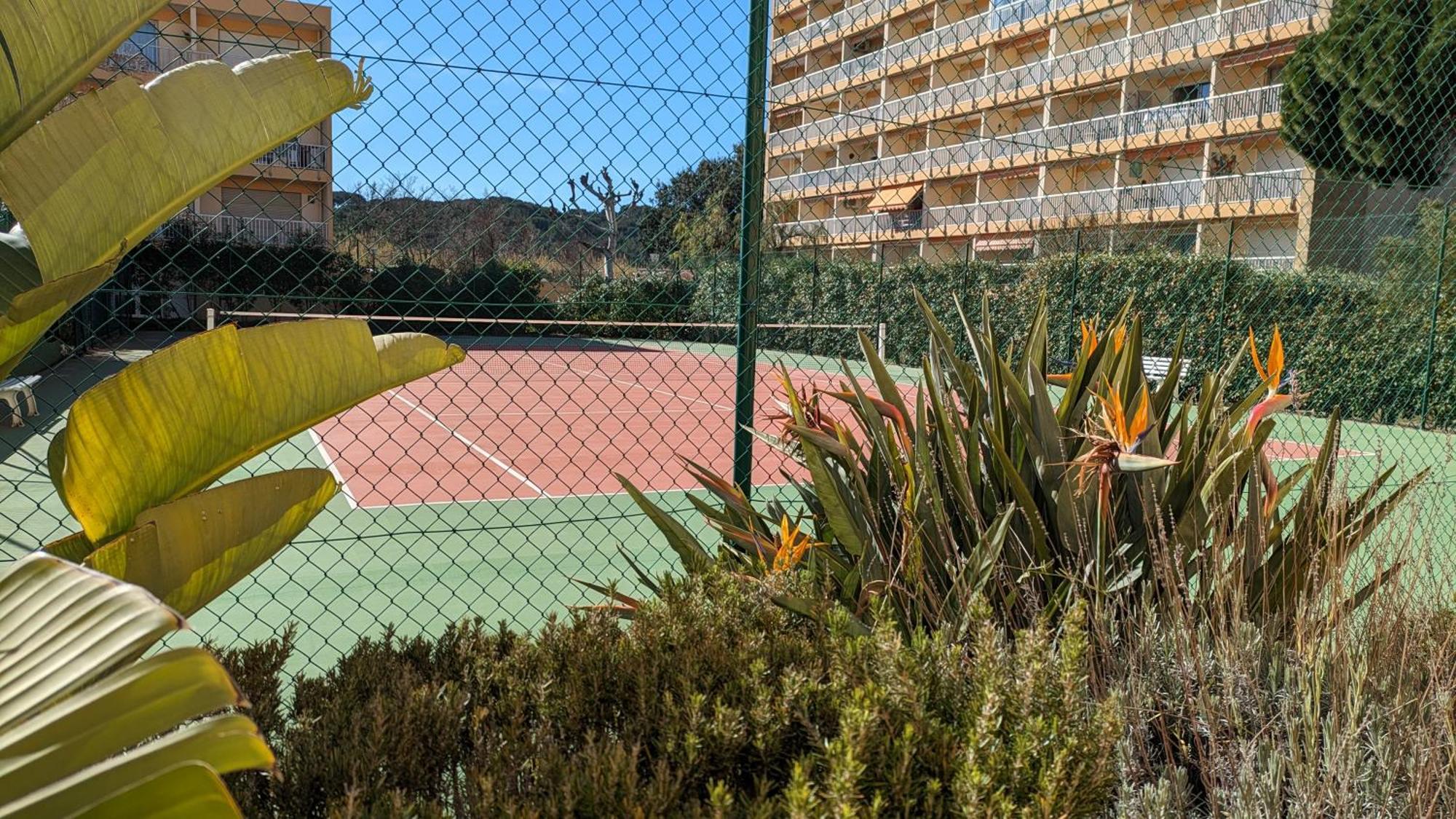 Studio Avec Coin Nuit, 100 M De La Mer Le Lavandou Ngoại thất bức ảnh